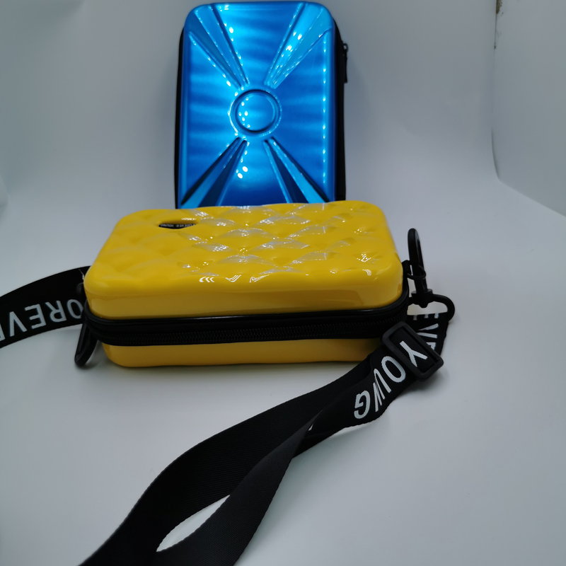 Kisállat tároló táska A digitális elektronikus kiegészítők tárolása kereszttesttel ellátott Eva kemény héjú táska lehet